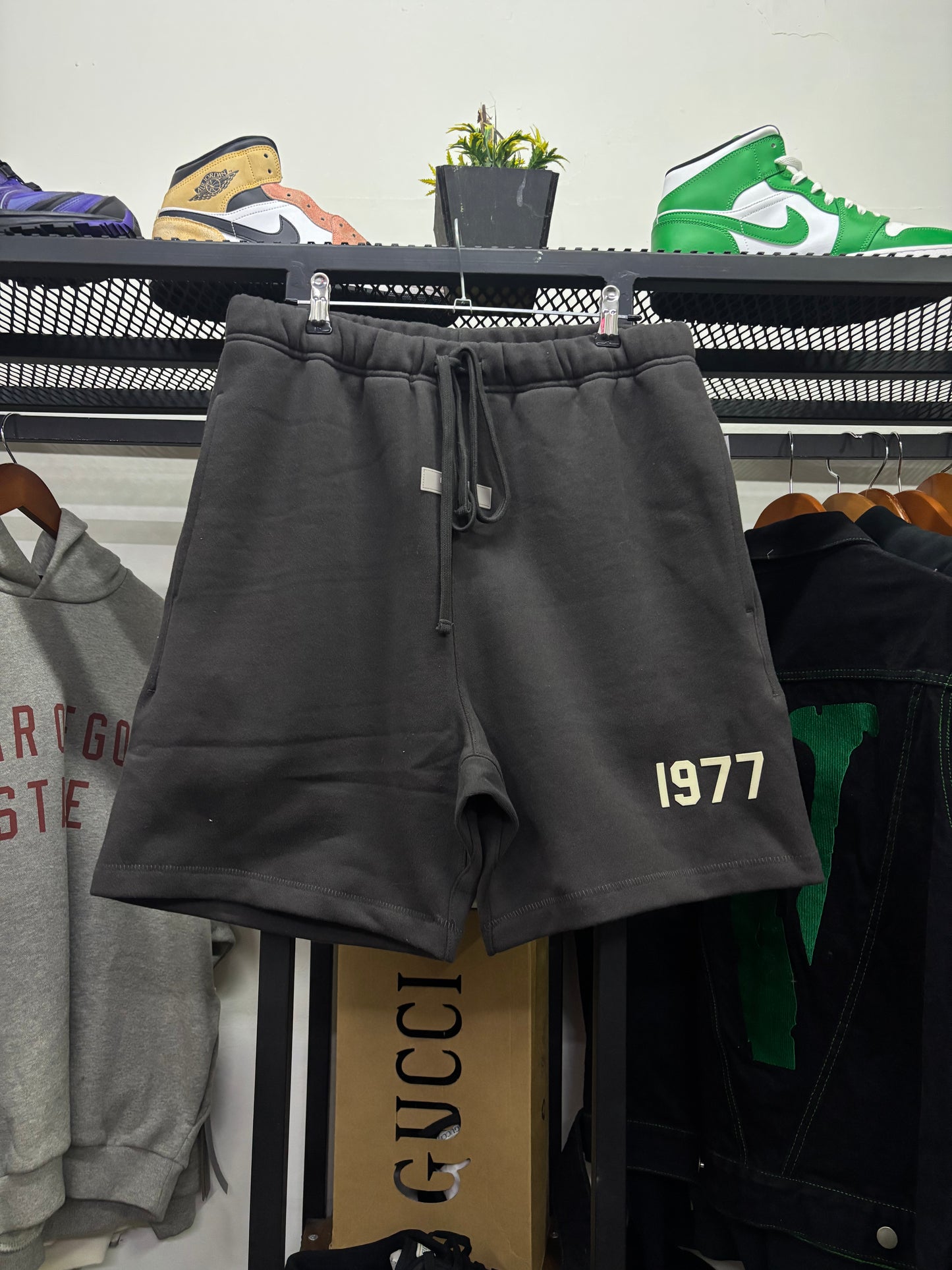 ESSENTIALS FEAR OF GOD IRON 1977 SHORT