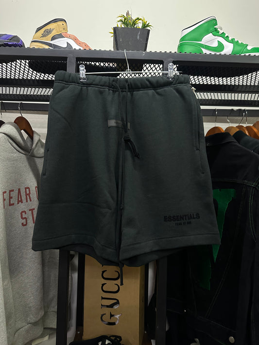 ESSENTIALS FEAR OF GOD STRECH LIMO SHORT