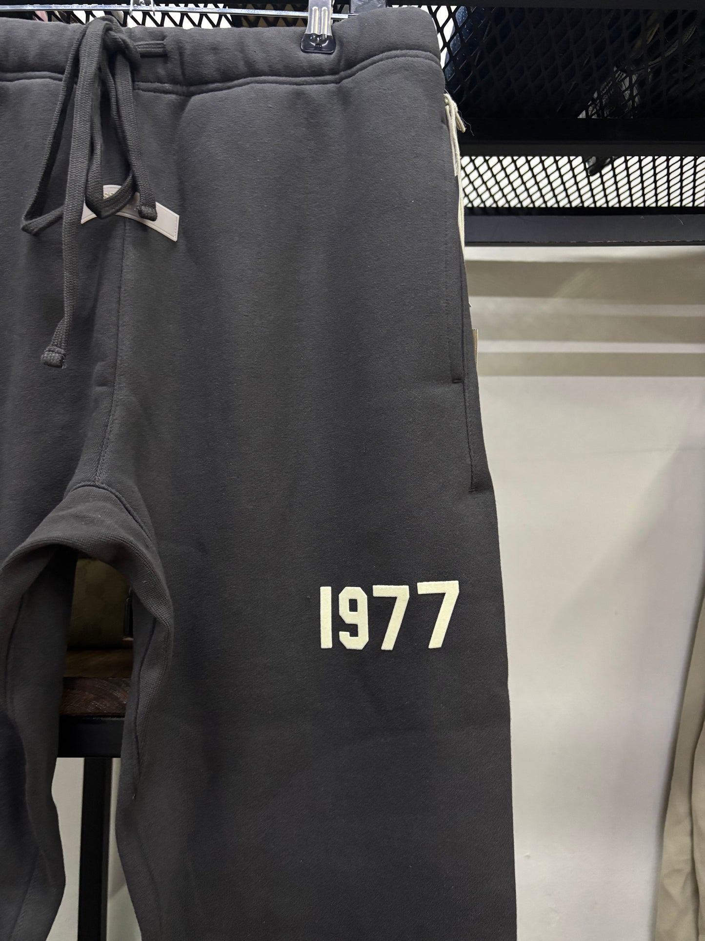 ESSENTIALS FEAR OF GOD IRON 1977 PANTS