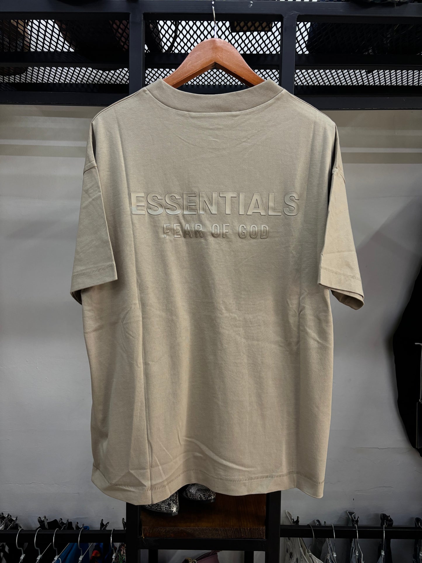 ESSENTIALS FEAR OF GOD TIMBER SS25 TEE