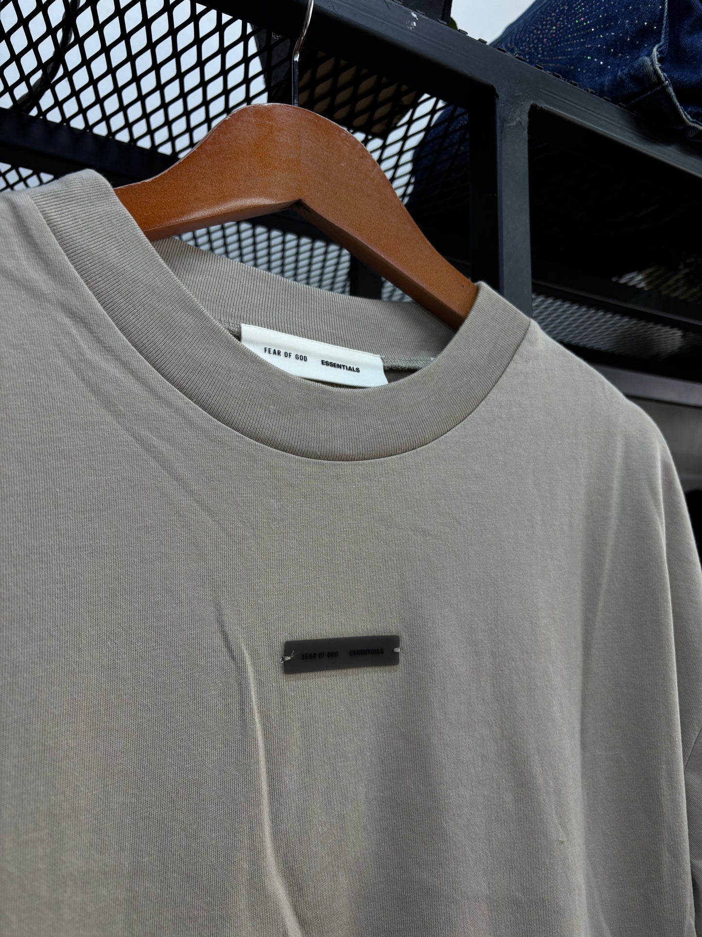 ESSENTIALS FEAR OF GOD TIMBER SS25 TEE