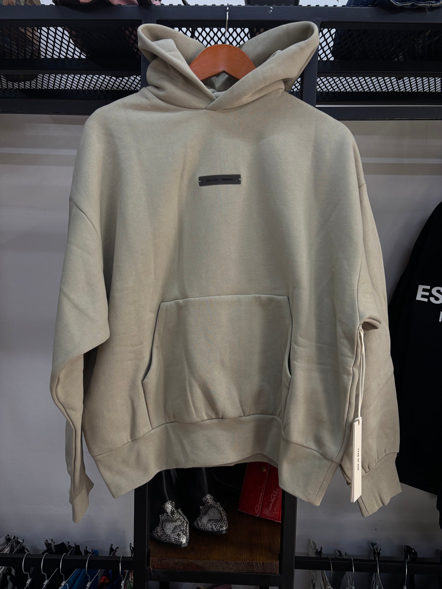 ESSENTIALS FEAR OF GOD ABBY STONE SS25 HOODIE