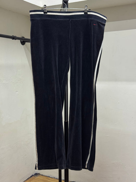 Nike White Stripe Black Sweatpants