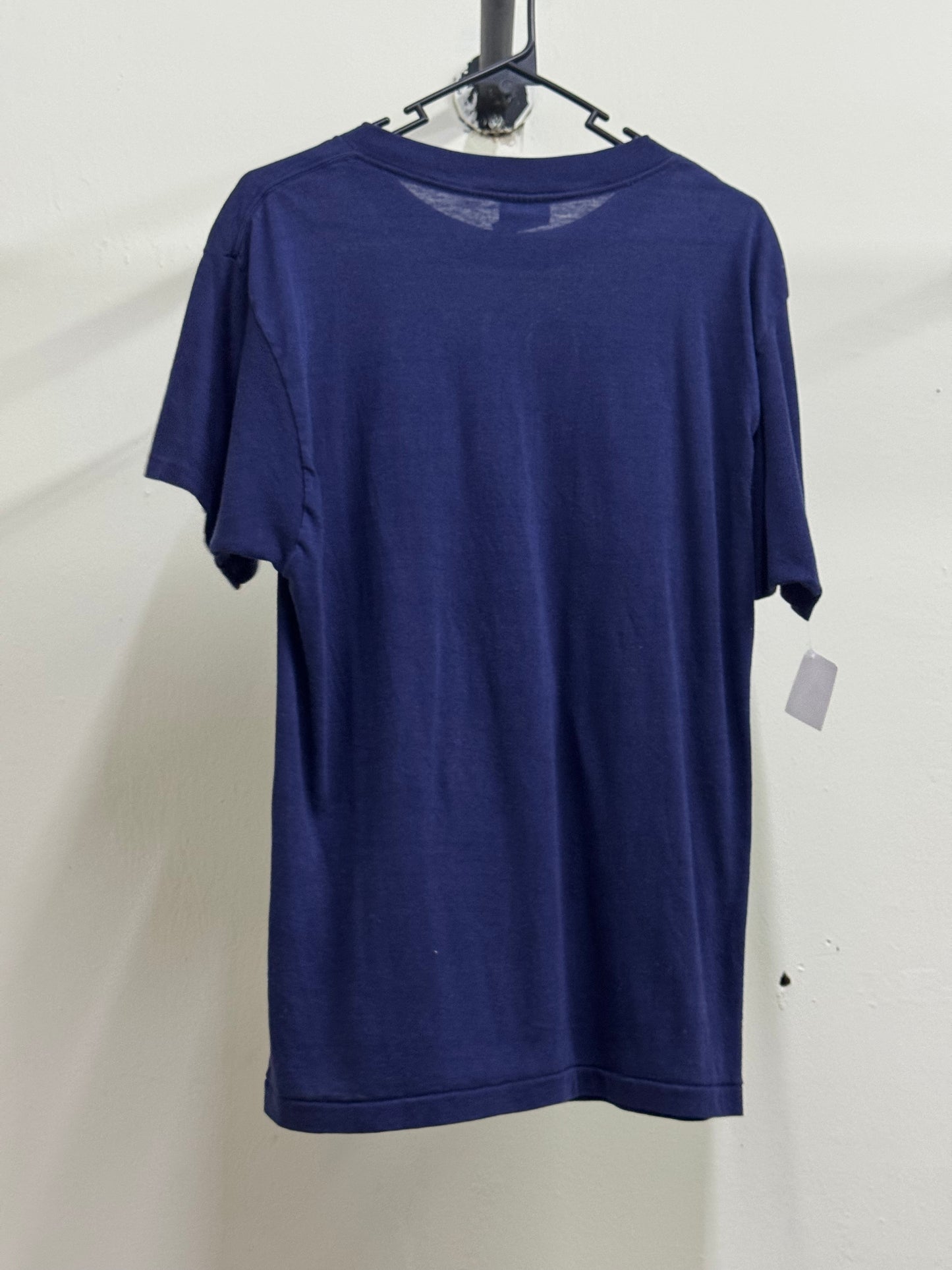 Sneakers Minnesota Navy Blue Graphic Tee