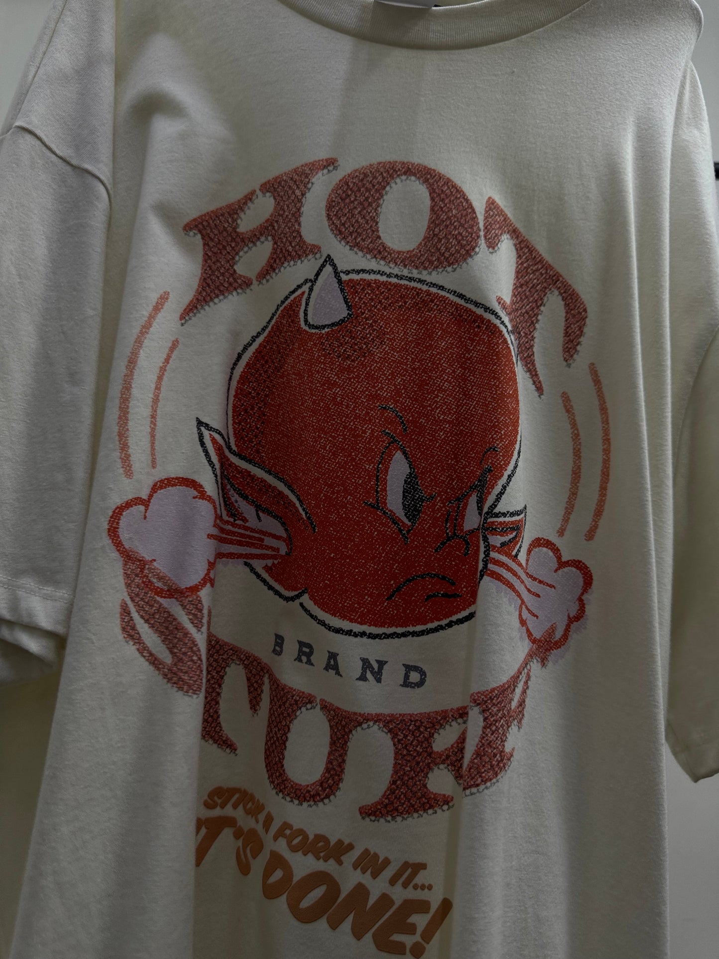 Hot Stuff Big Logo Beige Tee
