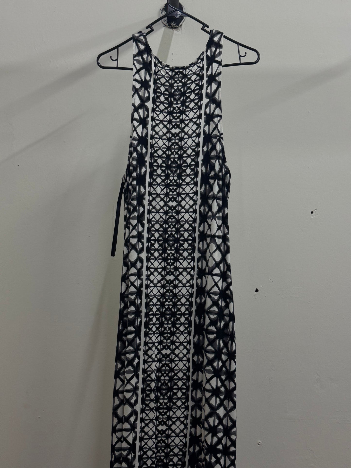 Wassvo Black and White Maxi Dress