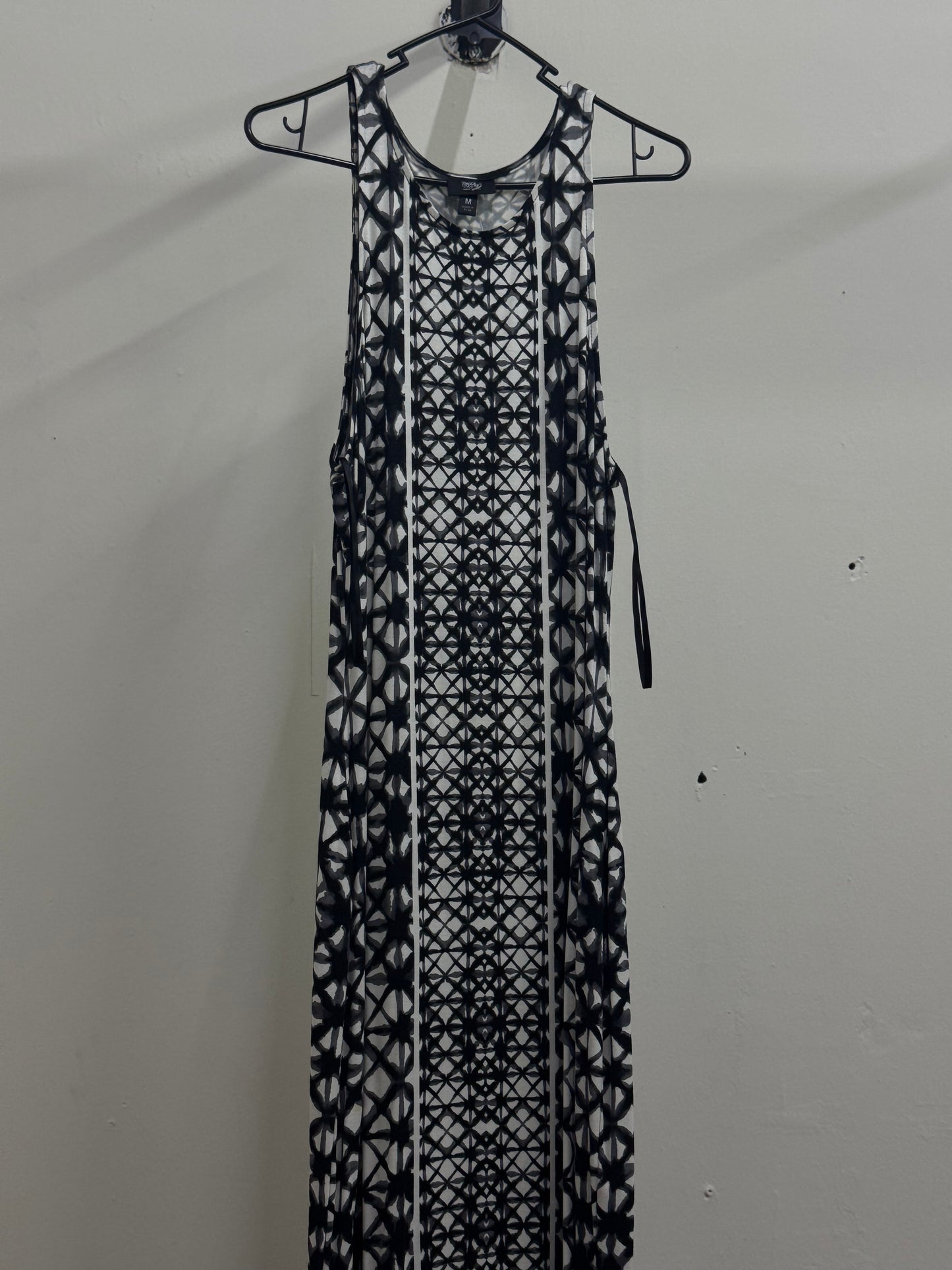 Wassvo Black and White Maxi Dress