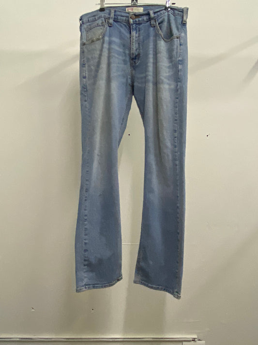 Levi's Signature Light Blue Denim Jeans