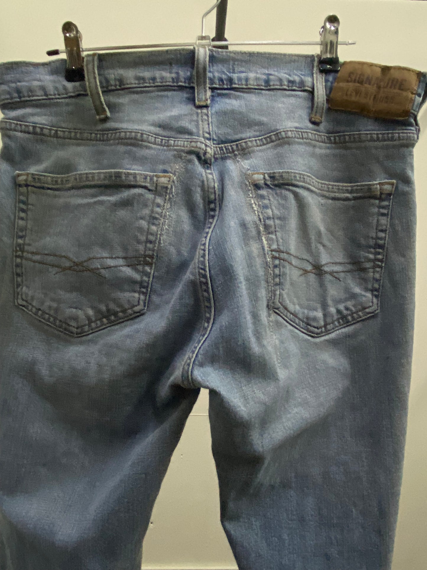 Levi's Signature Light Blue Denim Jeans