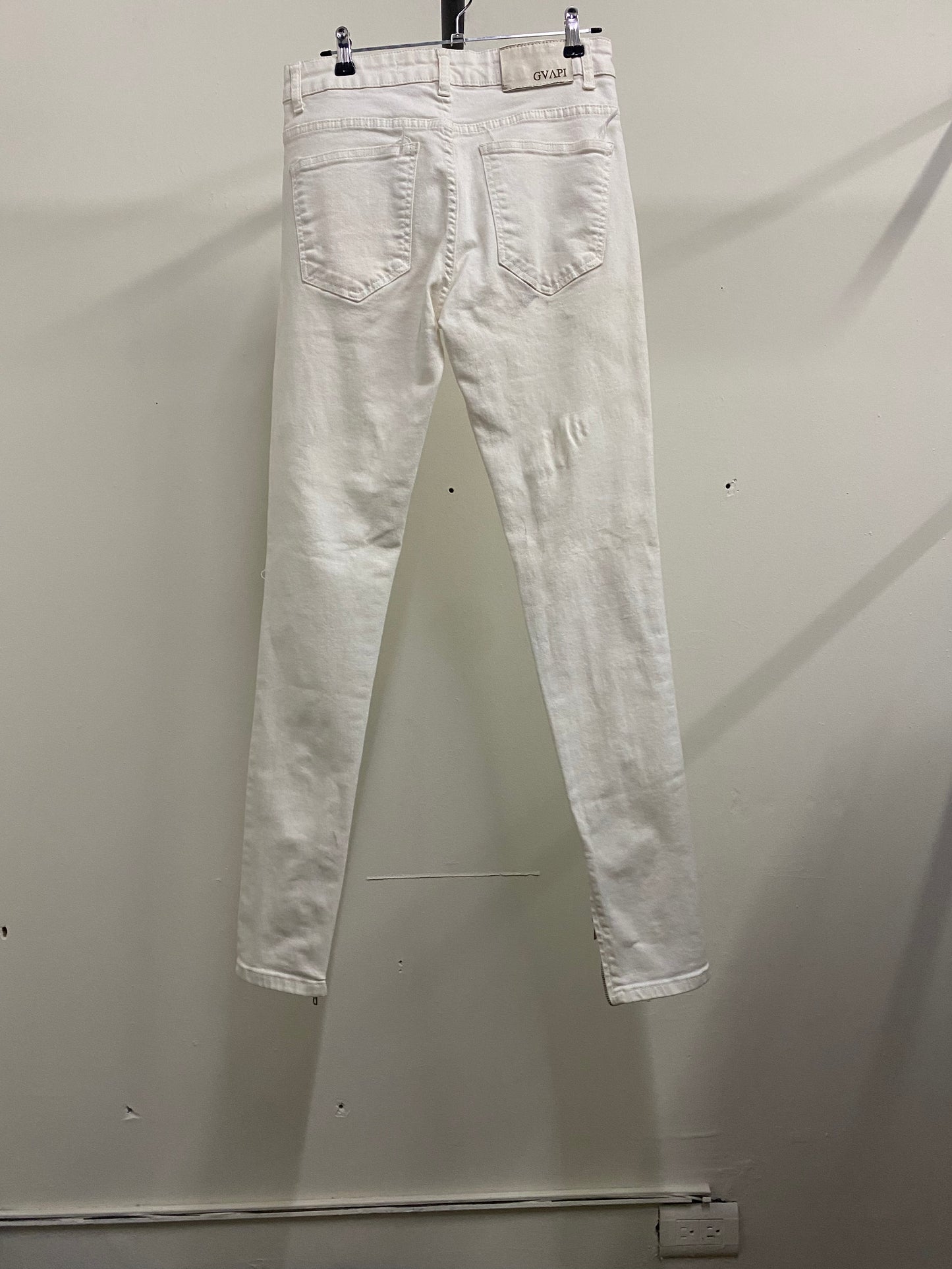 GVAPI White Denim Skinny Jeans